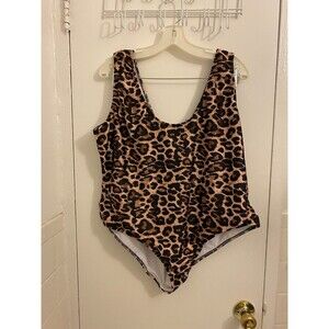 Boohoo | NWT Cheetah Animal Print Scoop Back Plus Size Swim Suit Size 22